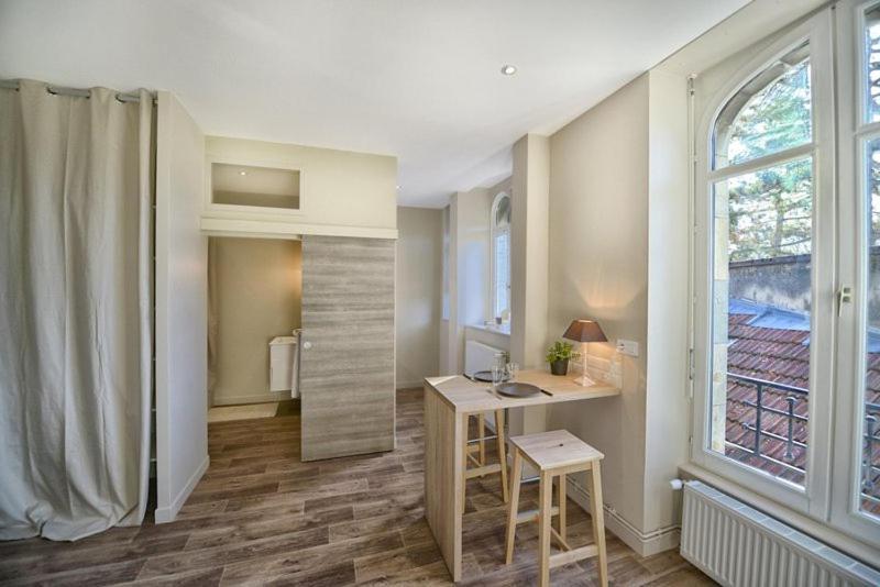 Appartment Les Suites Du Parc Besancon Room photo